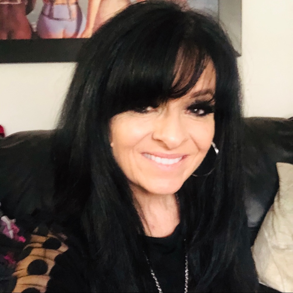 Meet your Posher, Carolyn